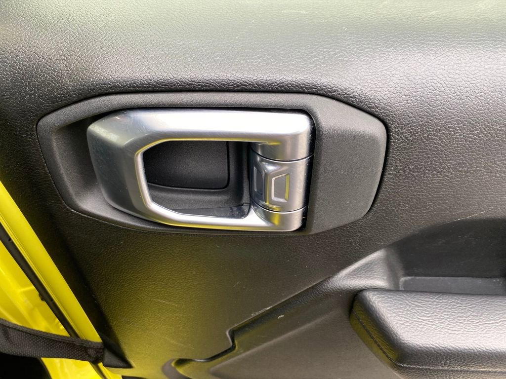 Used 2024 Jeep Wrangler Rubicon image 14