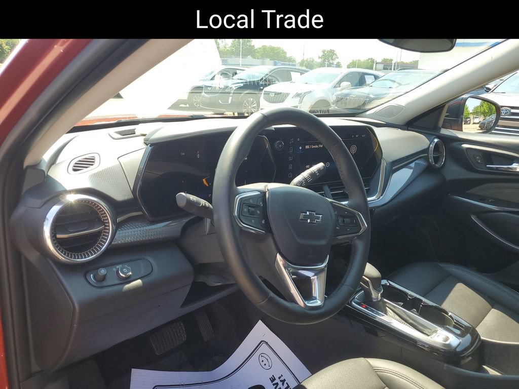 Certified 2024 Chevrolet Trax ACTIV w/ Sunroof Package FWD image 8