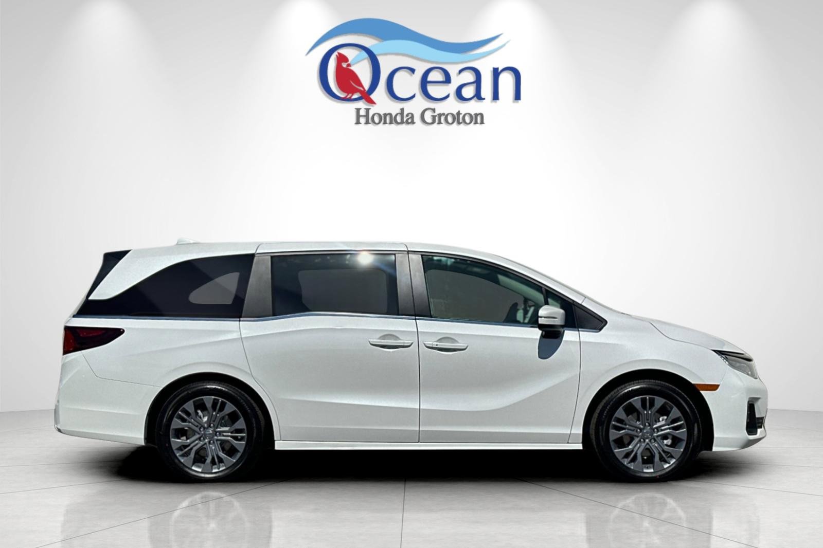 New 2026 Honda Odyssey Touring image 6