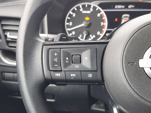 Used 2023 Nissan Rogue SV AWD/4WD image 23