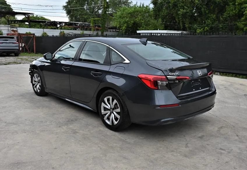 Used 2022 Honda Civic LX image 3