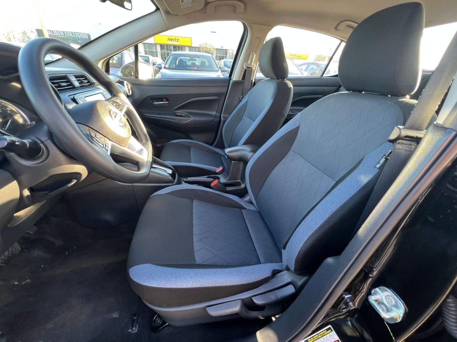 Used 2025 Nissan Versa SV image 34