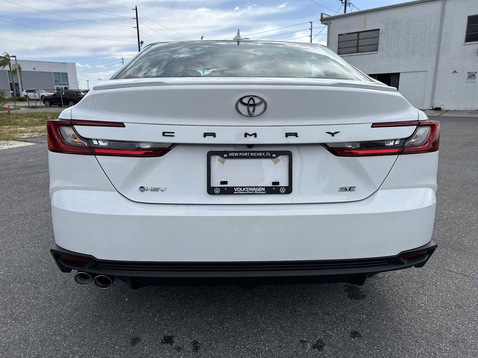 Used 2025 Toyota Camry SE w/ Multimedia Upgrade Package FWD image 5