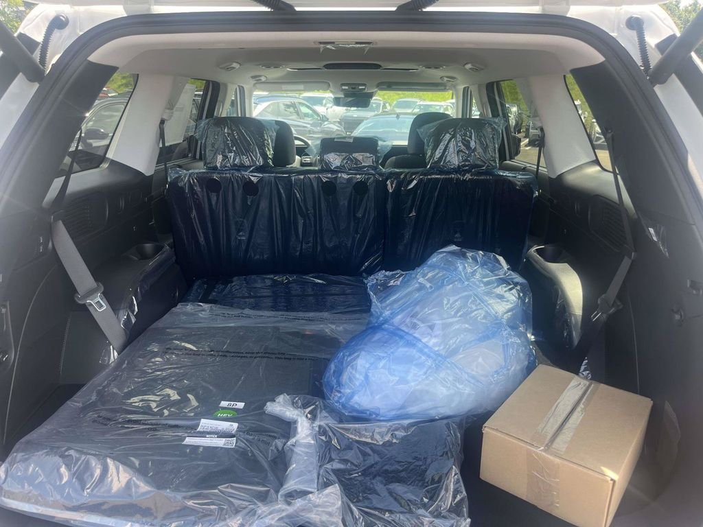 New 2026 Hyundai Palisade SEL Premium w/ Tow & Go Package FWD image 10