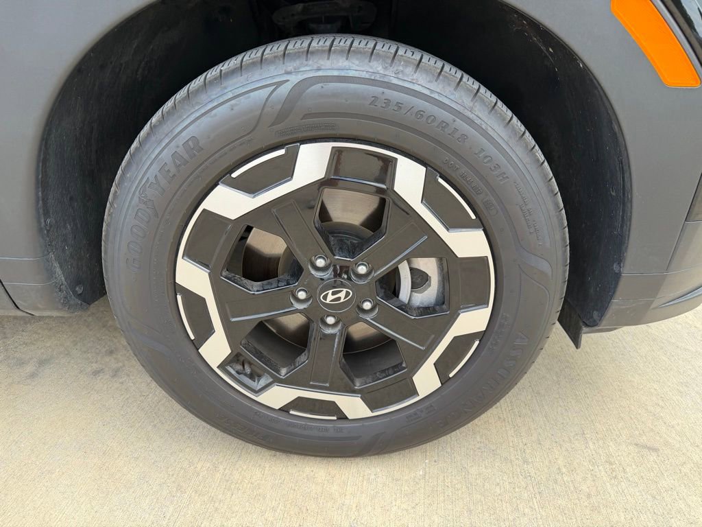 Certified 2025 Hyundai Santa Fe SEL image 9