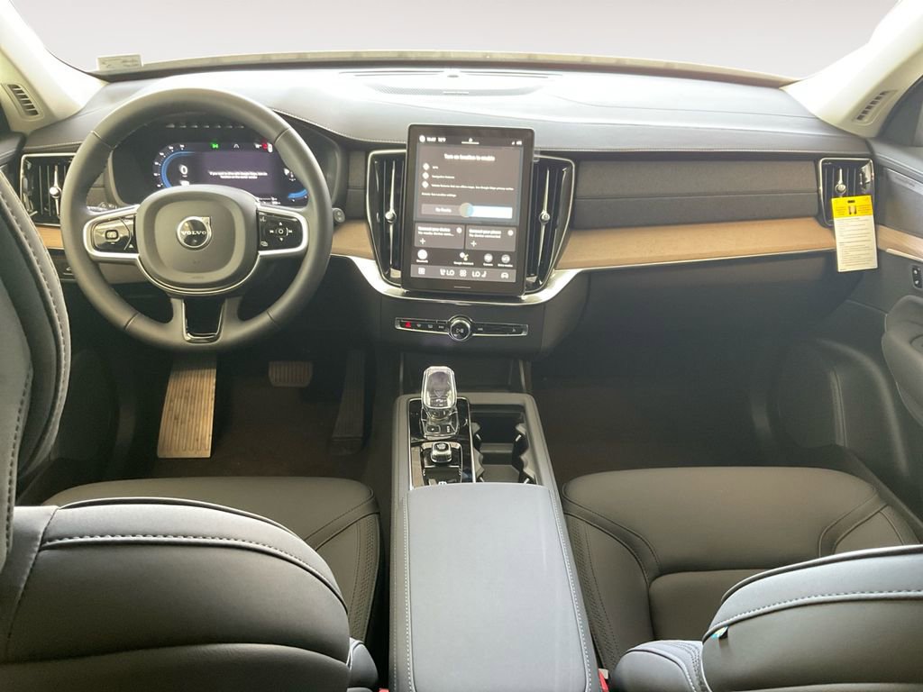 New 2025 Volvo XC90 T8 Plus w/ Protection Package Premier image 10