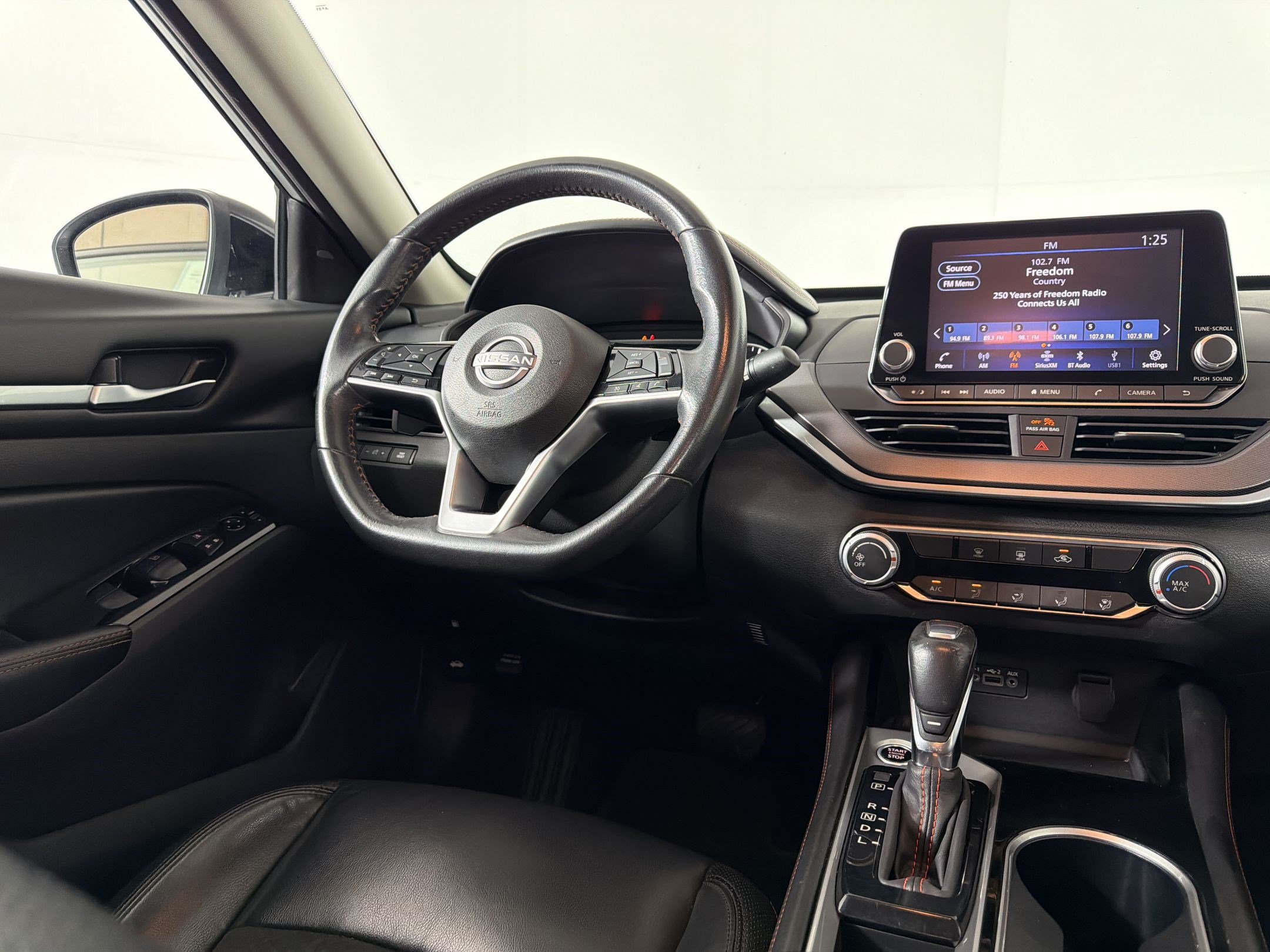Used 2024 Nissan Altima 2.5 SR FWD image 27