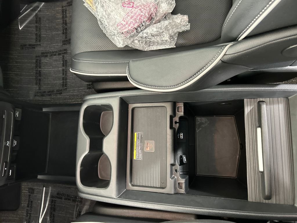 Used 2024 Honda Odyssey Elite image 13