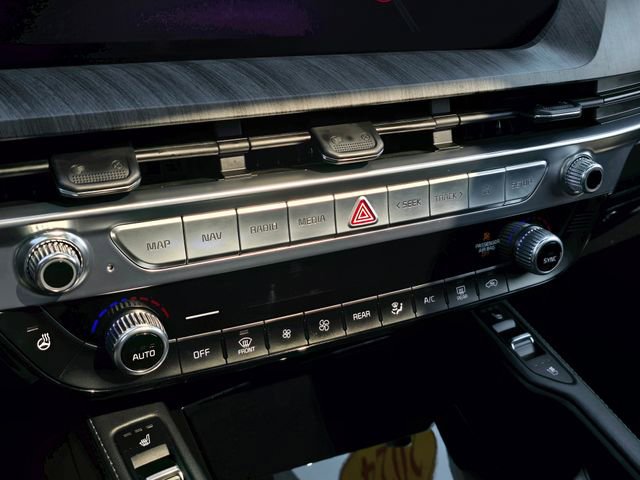 Certified 2024 Kia Telluride SX Prestige image 28