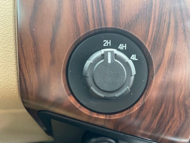 Used 2012 Ford F350 Lariat image 21