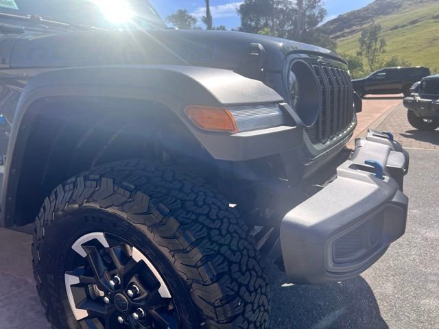 Used 2025 Jeep Wrangler Unlimited Rubicon 4xe w/ Convenience Group image 9