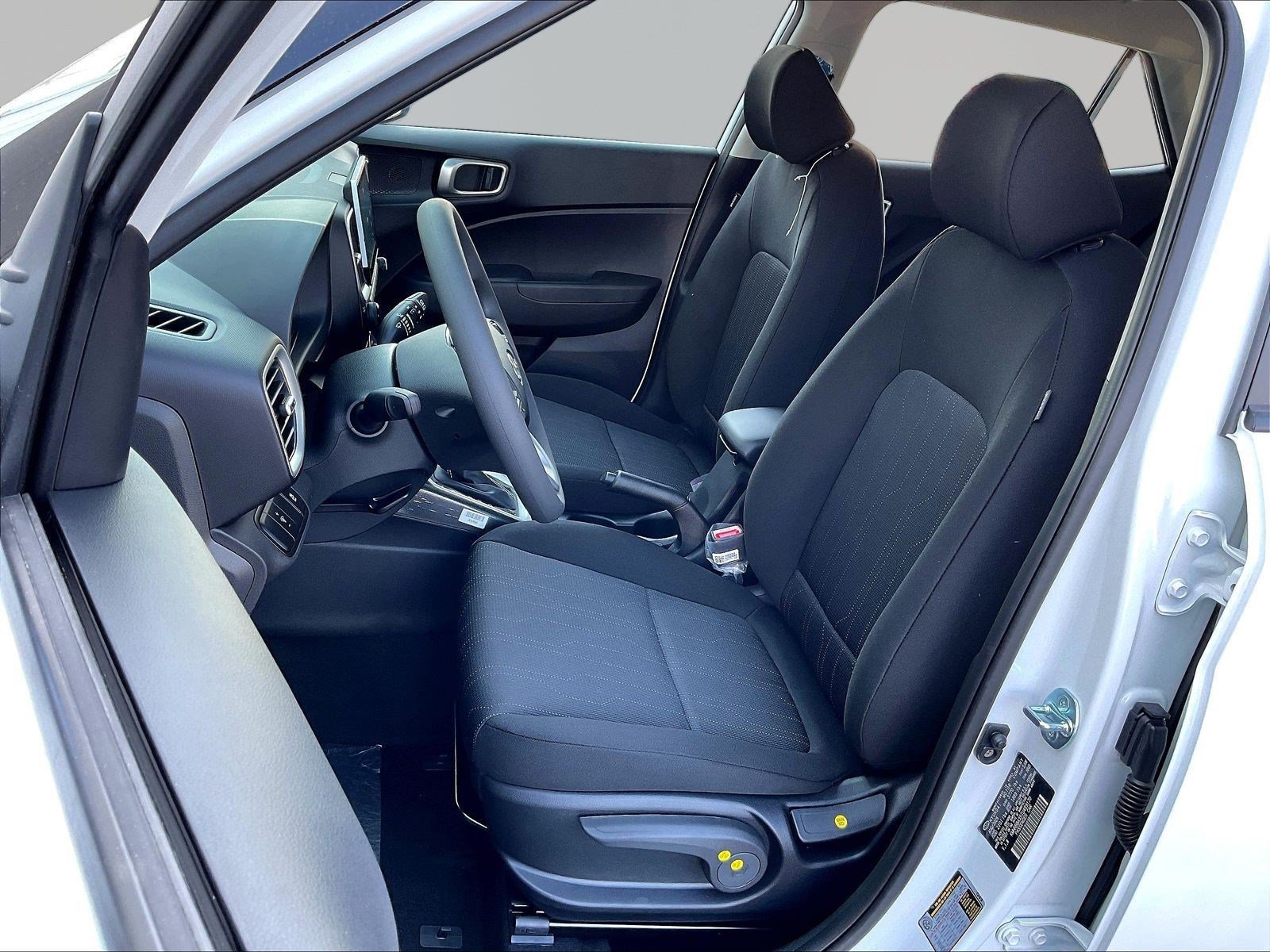 New 2026 Hyundai Venue SE FWD image 17
