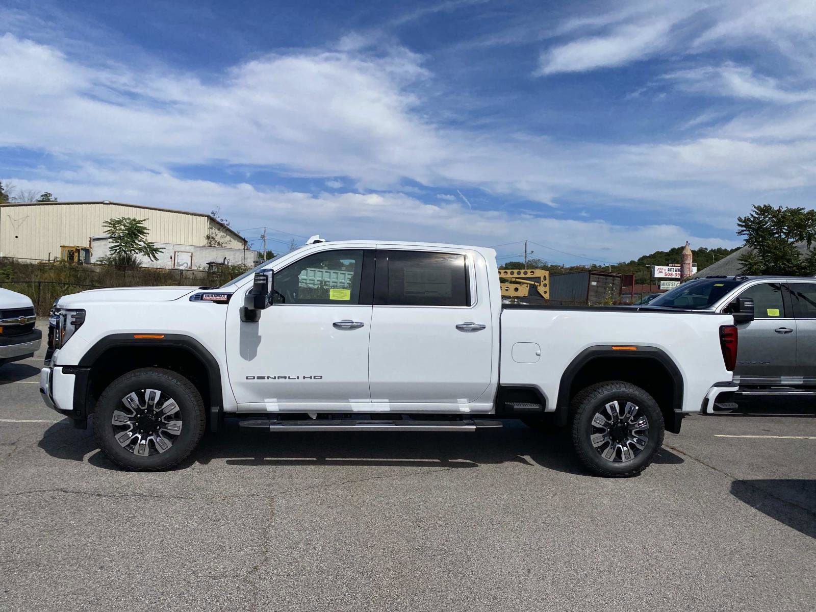 New 2026 GMC Sierra 2500 Denali w/ Denali Reserve Package image 2