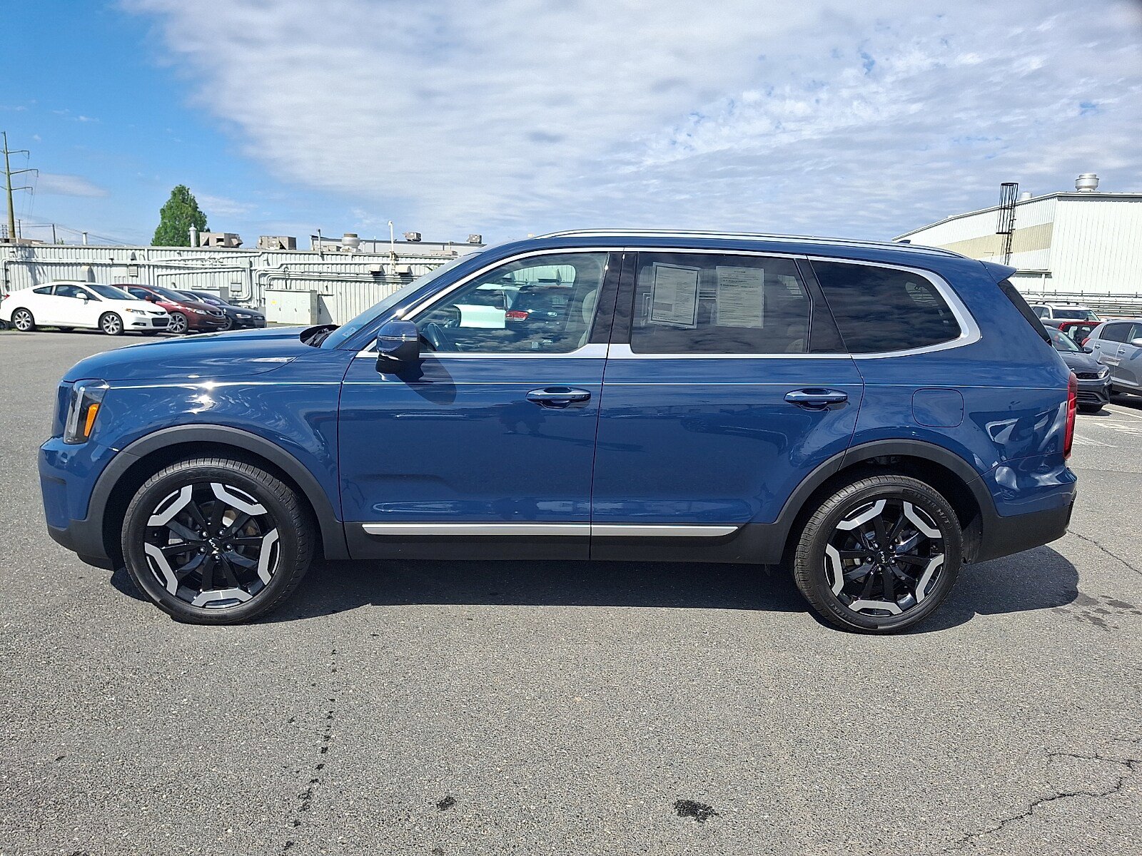 Used 2023 Kia Telluride S w/ S Sunroof Package AWD/4WD image 8