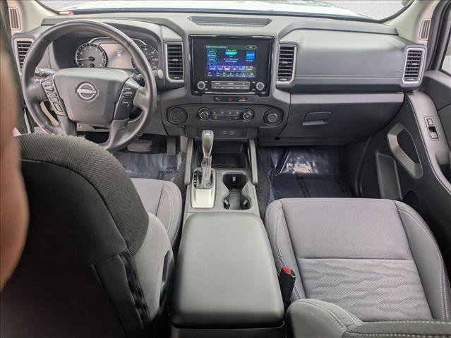 Used 2024 Nissan Frontier SV image 15