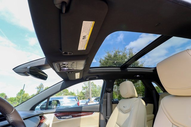 Used 2017 Cadillac XT5 Luxury w/ Driver Awareness Package image 37