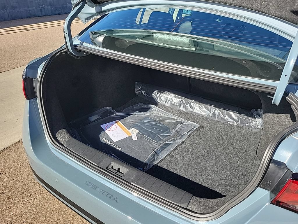New 2025 Nissan Sentra SR w/ SR Premium Package FWD image 14