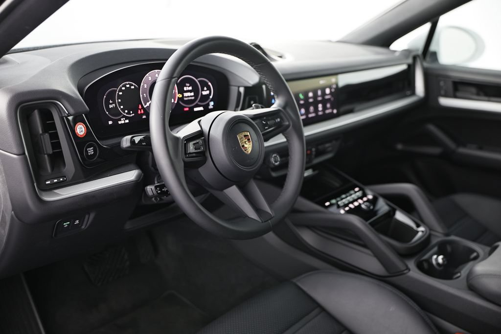Used 2024 Porsche Cayenne Coupe AWD/4WD image 4