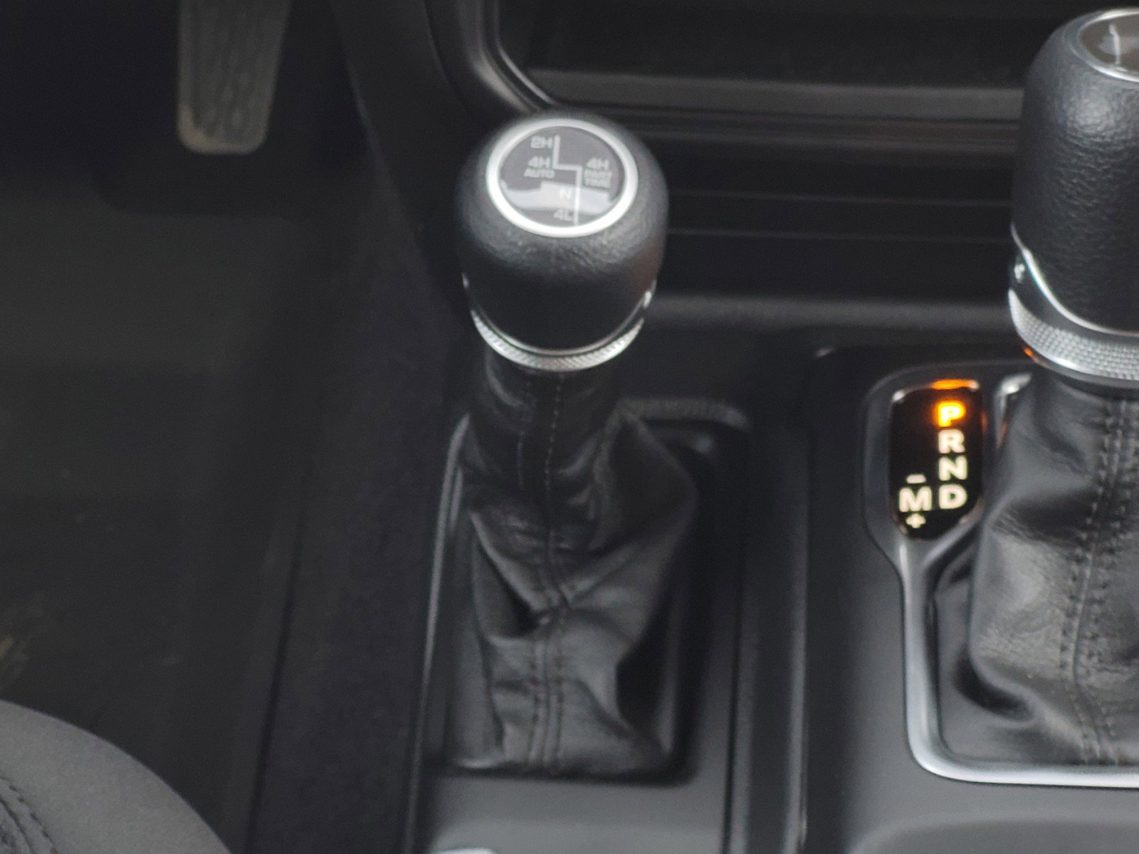 New 2023 Jeep Wrangler Unlimited w/ Sun & Screen Package image 16