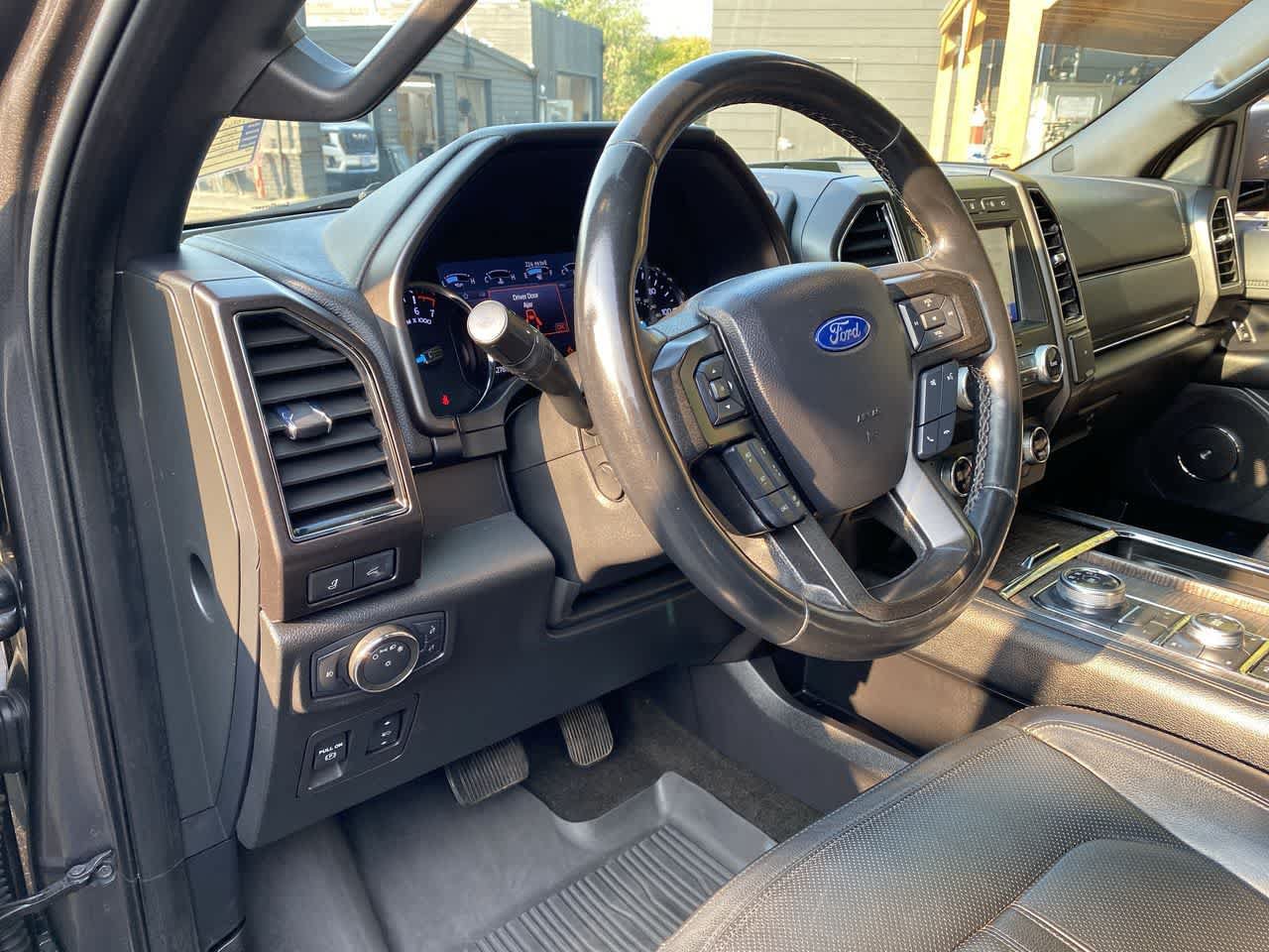 Used 2020 Ford Expedition Limited w/ Special Edition Package AWD/4WD image 2
