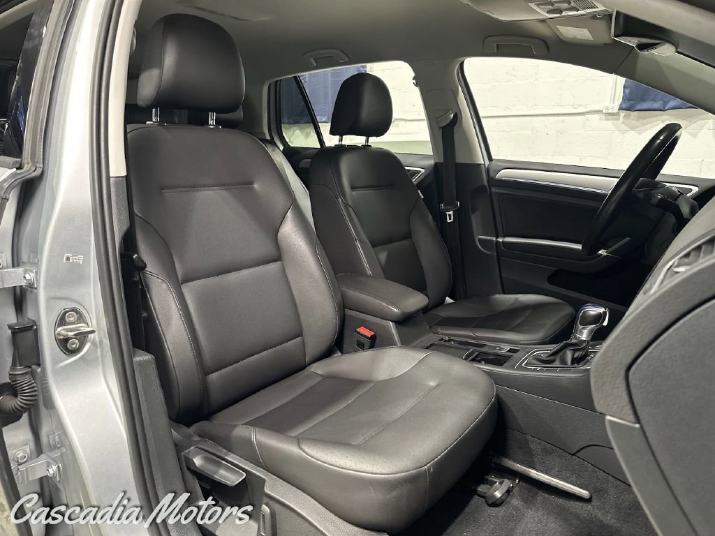 Used 2016 Volkswagen e-Golf SEL Premium image 13