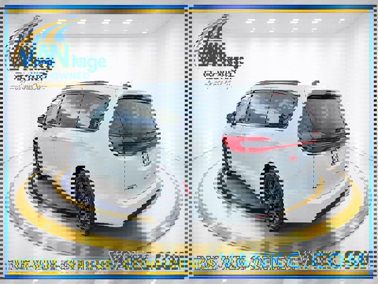 Used 2025 Chrysler Pacifica Limited image 9