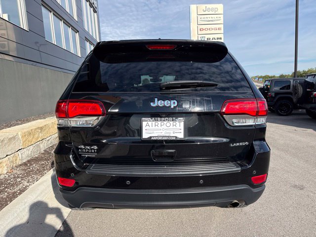 Used 2022 Jeep Grand Cherokee Laredo E AWD/4WD image 5
