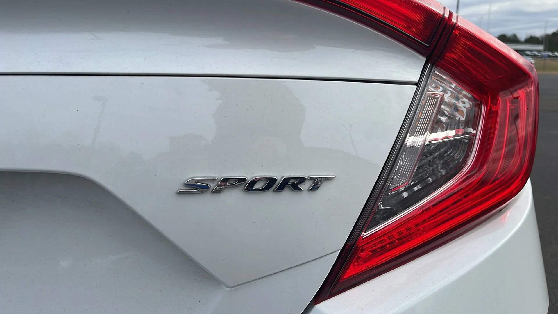 Used 2020 Honda Civic Sport image 12