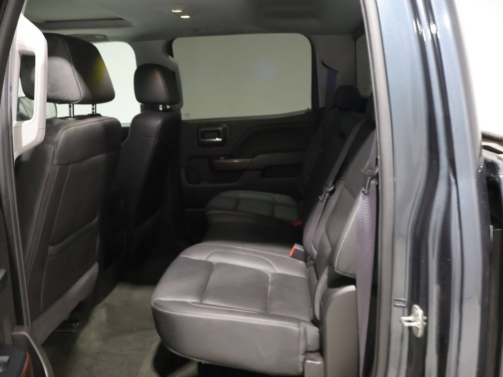Used 2017 GMC Sierra 1500 SLT w/ SLT Preferred Package AWD/4WD image 18