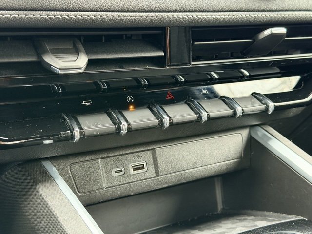 Certified 2023 Chevrolet Colorado LT w/ LT Convenience Package III image 17