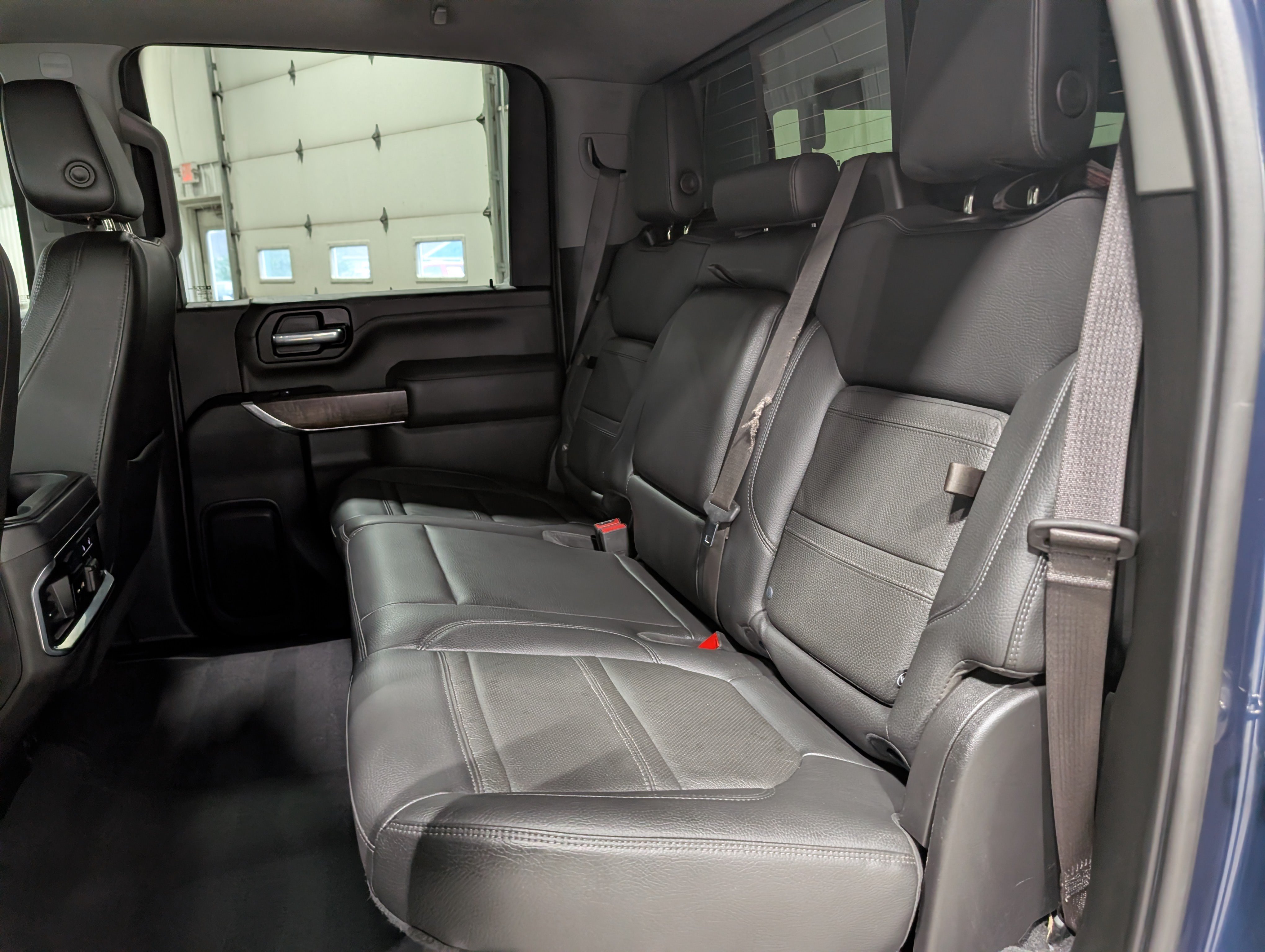 Used 2023 GMC Sierra 2500 Denali w/ Denali Ultimate Package AWD/4WD image 16