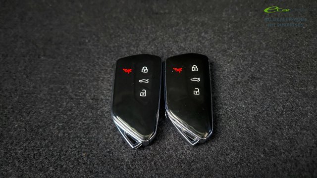 Used 2025 Volkswagen GTI SE FWD image 84