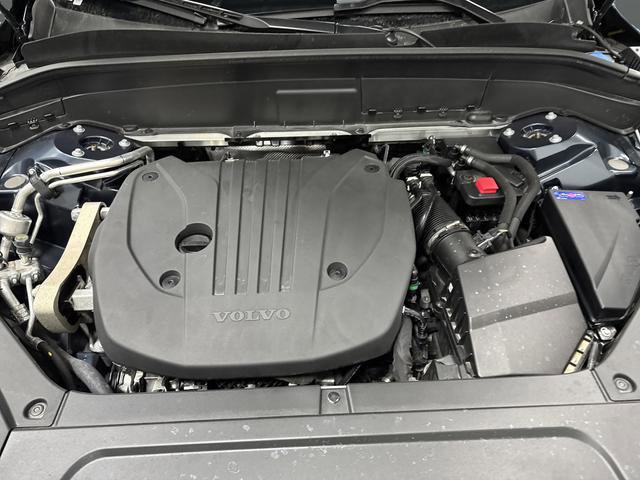 Used 2024 Volvo XC90 B5 Plus image 38