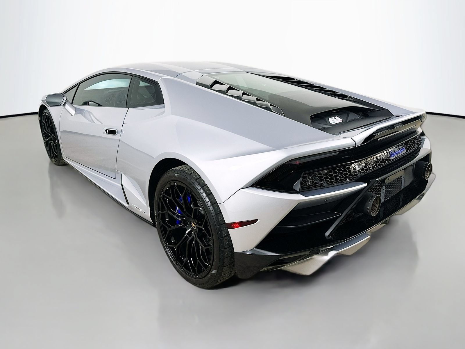 Used 2023 Lamborghini Huracan EVO RWD image 7
