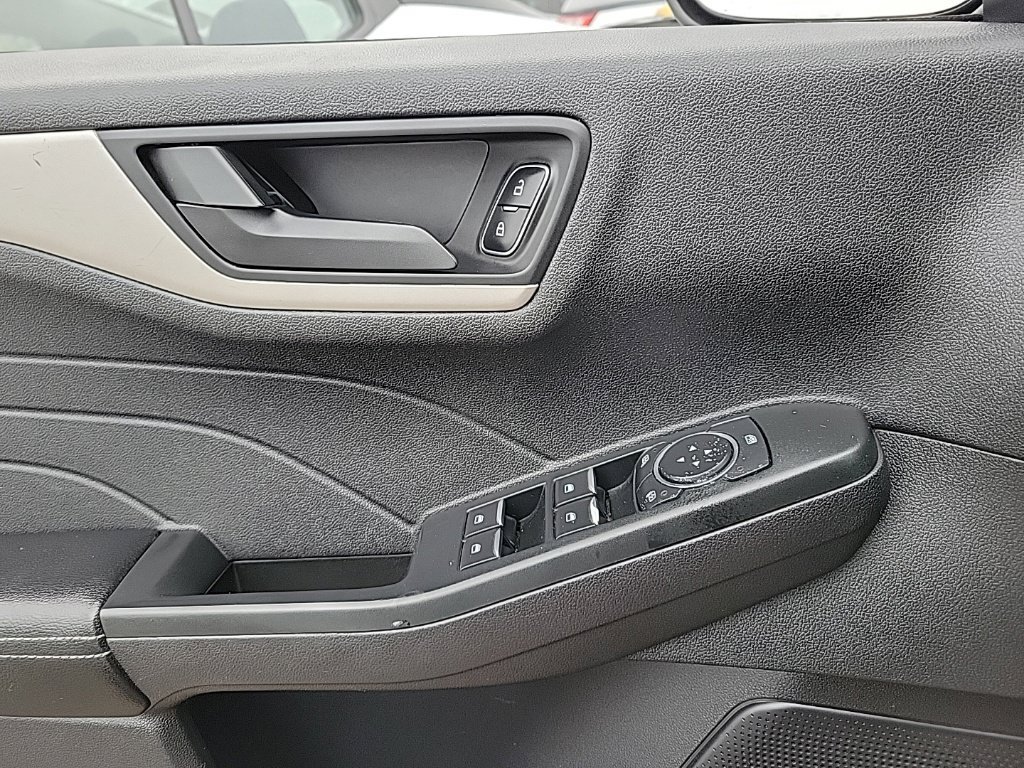 Used 2022 Ford Escape SE AWD/4WD image 11