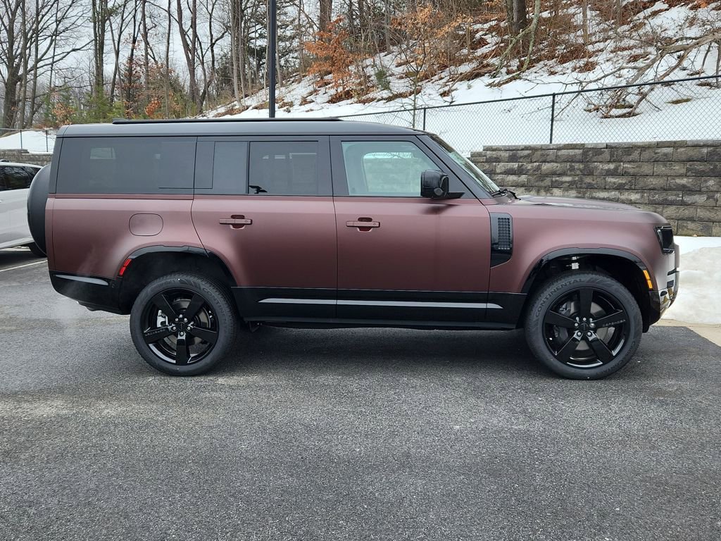New 2026 Land Rover Defender 130 X-Dynamic SE image 11