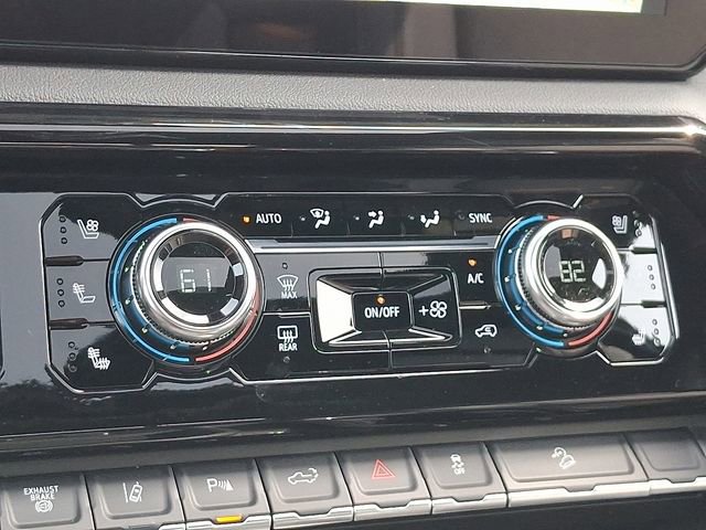 New 2026 GMC Sierra 2500 AT4 w/ AT4 Premium Plus Package image 17