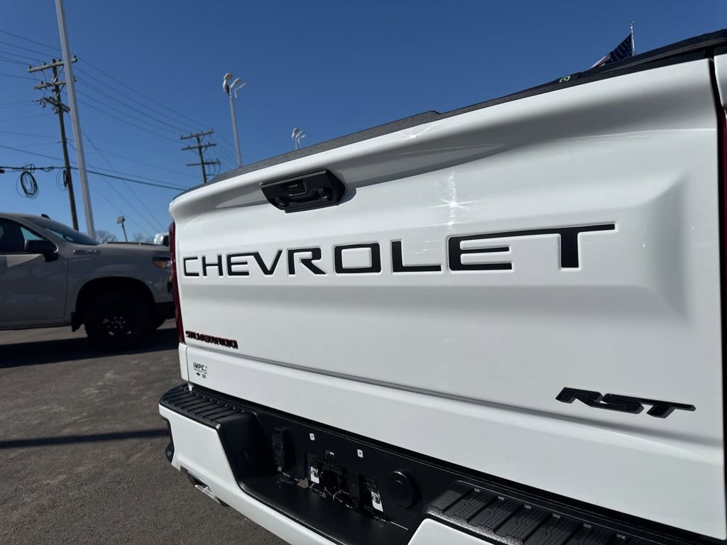 Used 2023 Chevrolet Silverado 1500 RST w/ Redline Edition image 32