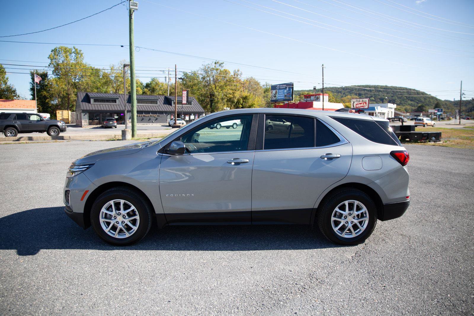 Used 2024 Chevrolet Equinox LT image 6