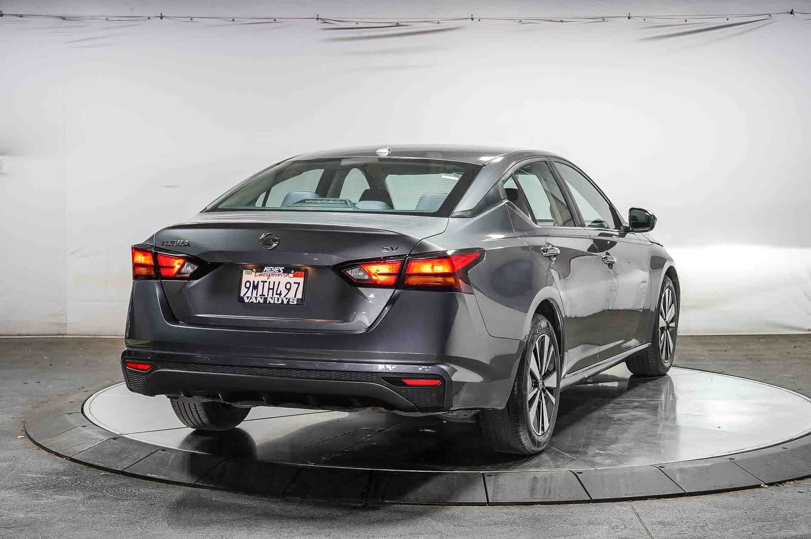 Used 2021 Nissan Altima 2.5 SV FWD image 4