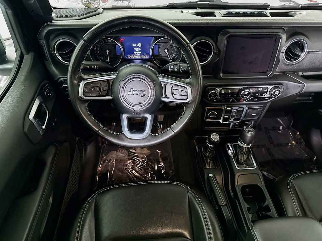 Used 2023 Jeep Wrangler Unlimited Sahara w/ Cold Weather Group AWD/4WD image 3