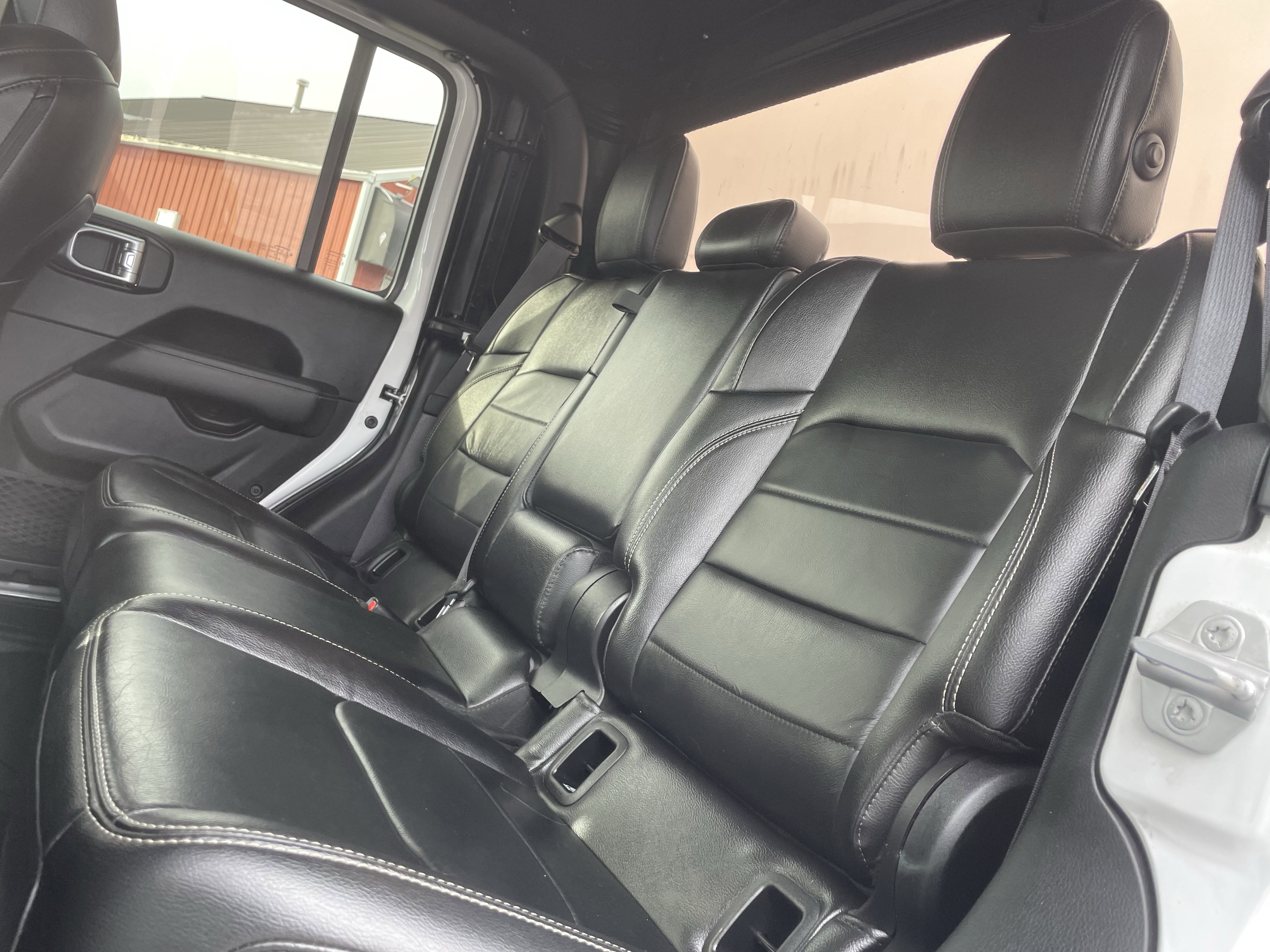 Used 2020 Jeep Gladiator Overland image 13