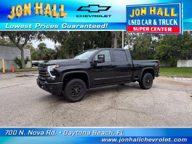 Used 2024 Chevrolet Silverado 3500 High Country w/ Technology Package AWD/4WD image 2
