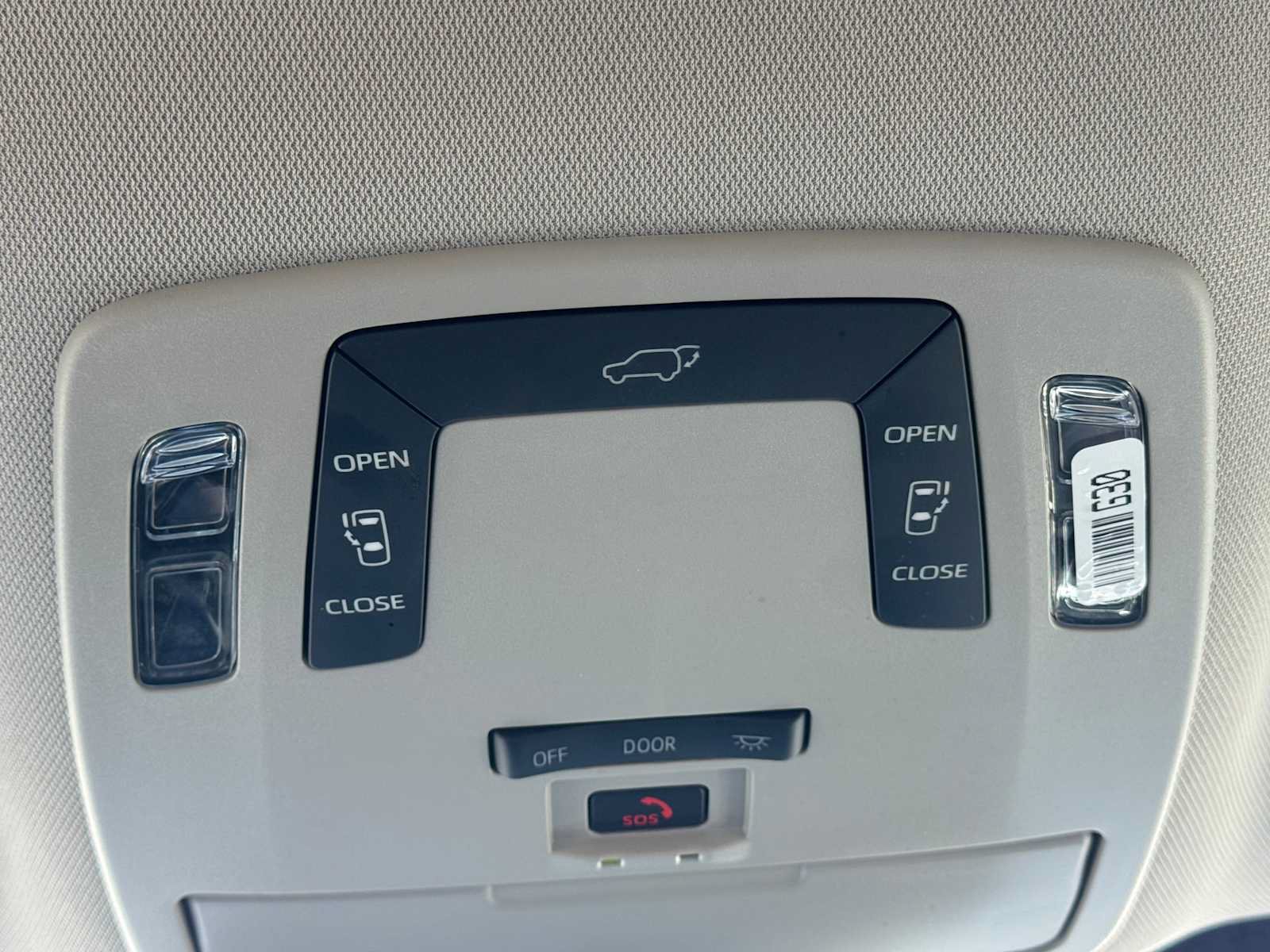Certified 2026 Toyota Sienna LE AWD/4WD image 35
