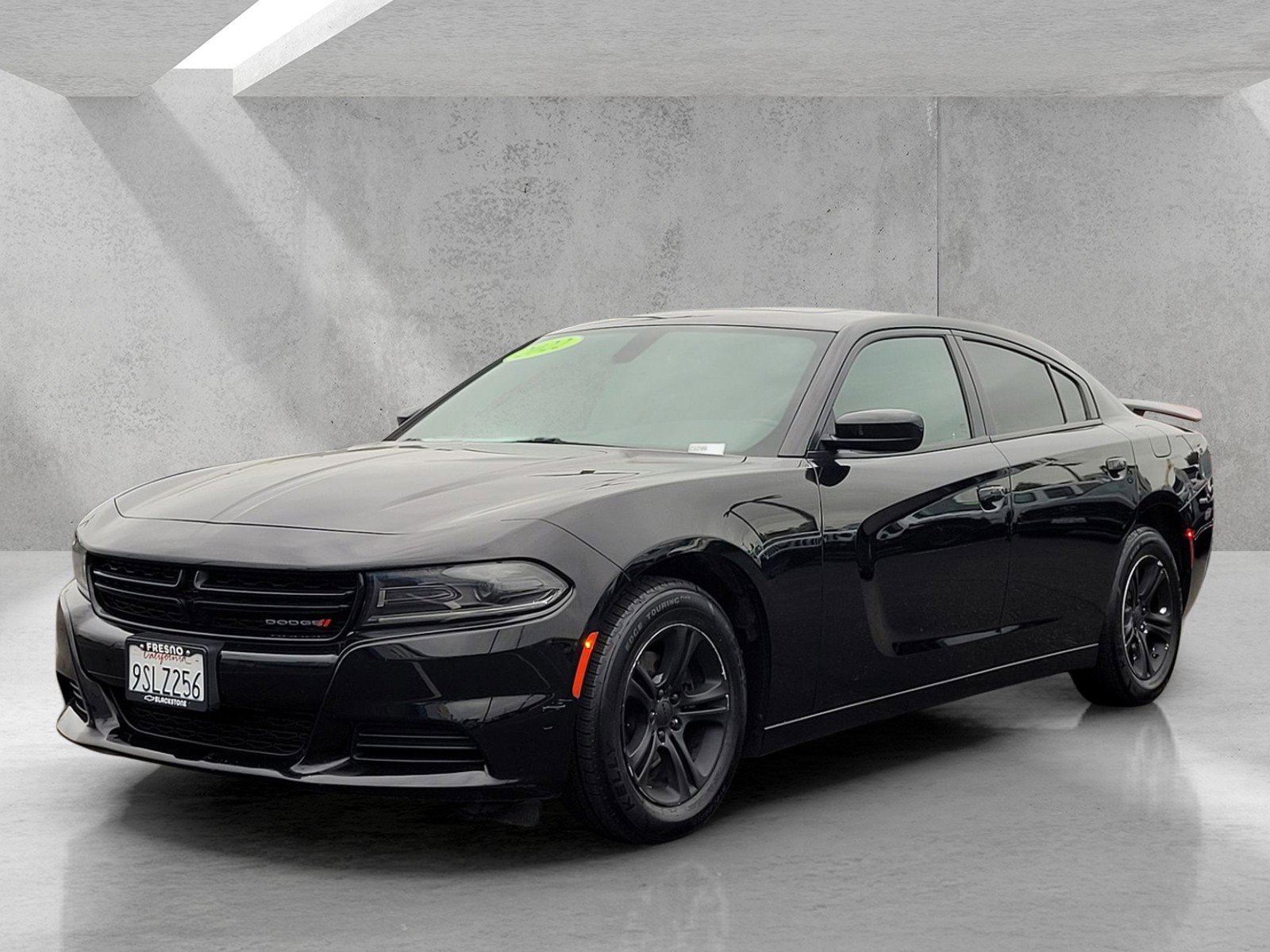 Used 2022 Dodge Charger SXT w/ Leather Interior Group RWD image 8