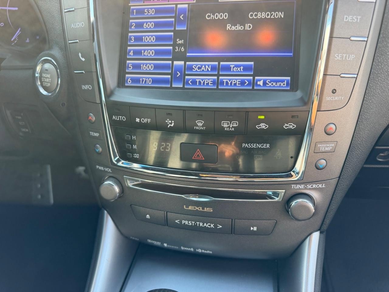 Used 2013 Lexus IS 250C RWD image 15