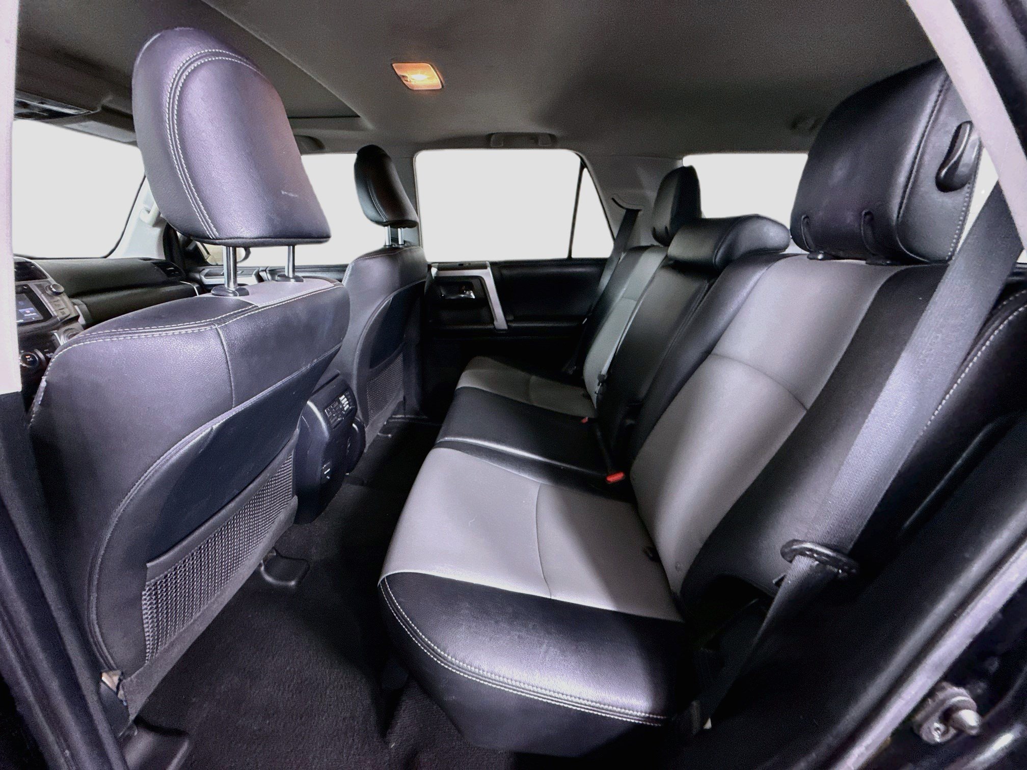 Used 2019 Toyota 4Runner SR5 Premium RWD image 24