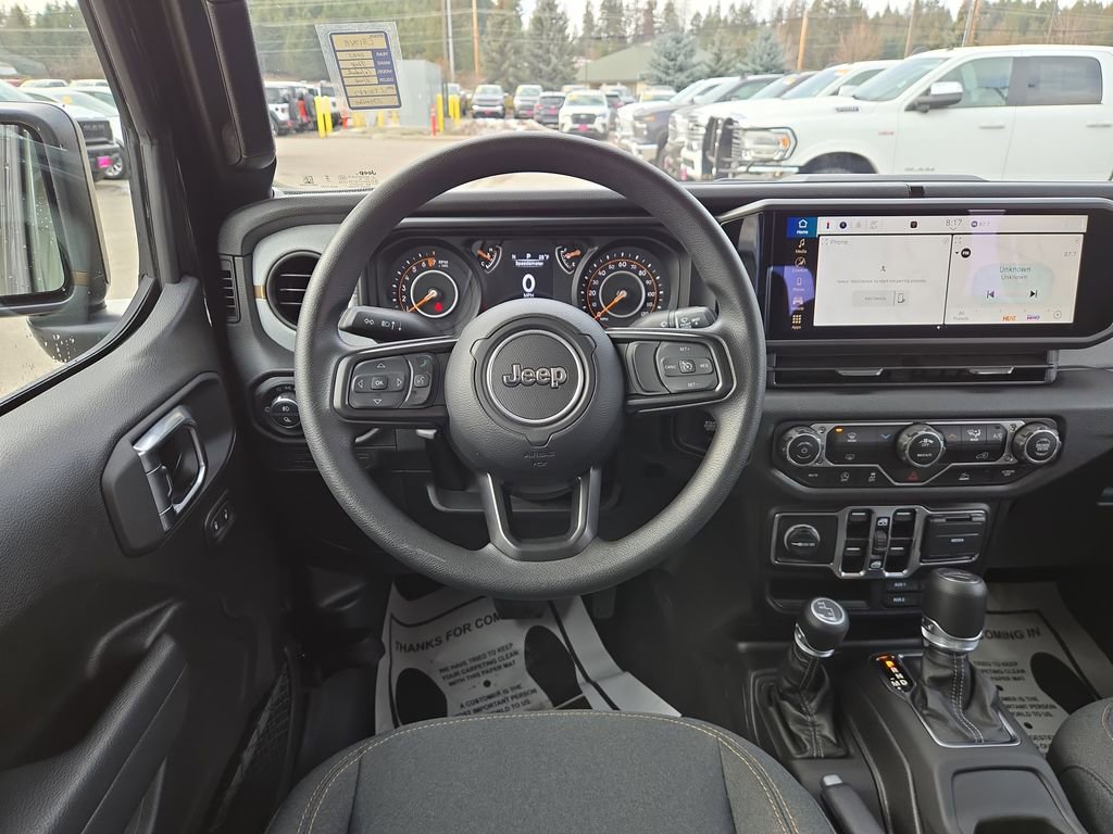 Used 2025 Jeep Gladiator Sport image 18