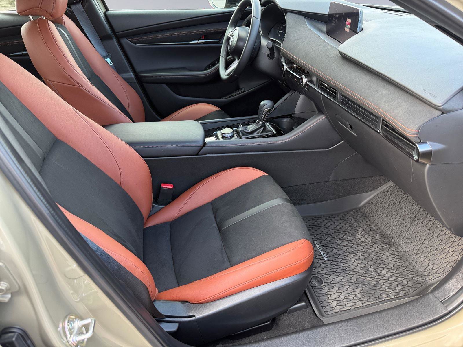 Used 2025 MAZDA MAZDA3 Carbon image 13