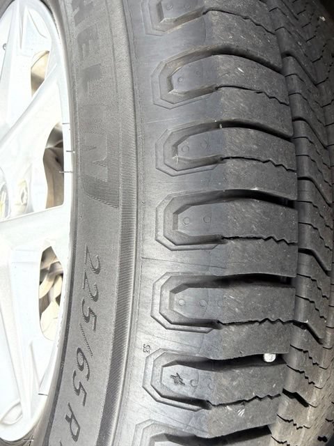 Used 2022 Chevrolet Equinox LT w/ LPO, Floor Liner Package FWD image 23